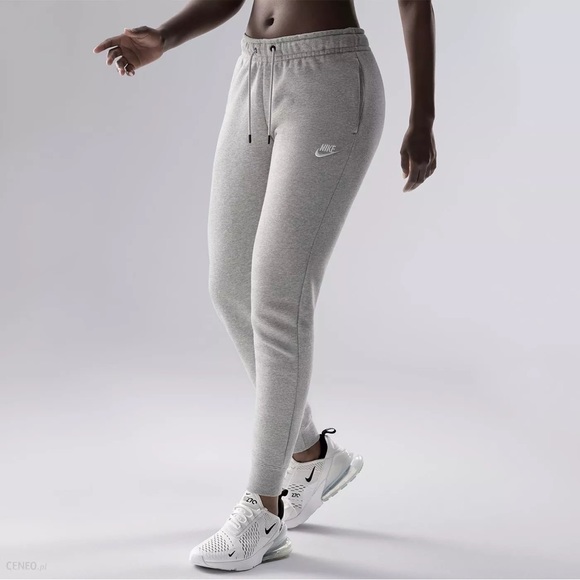 Nike Womens Essential Fleece Tight Pant